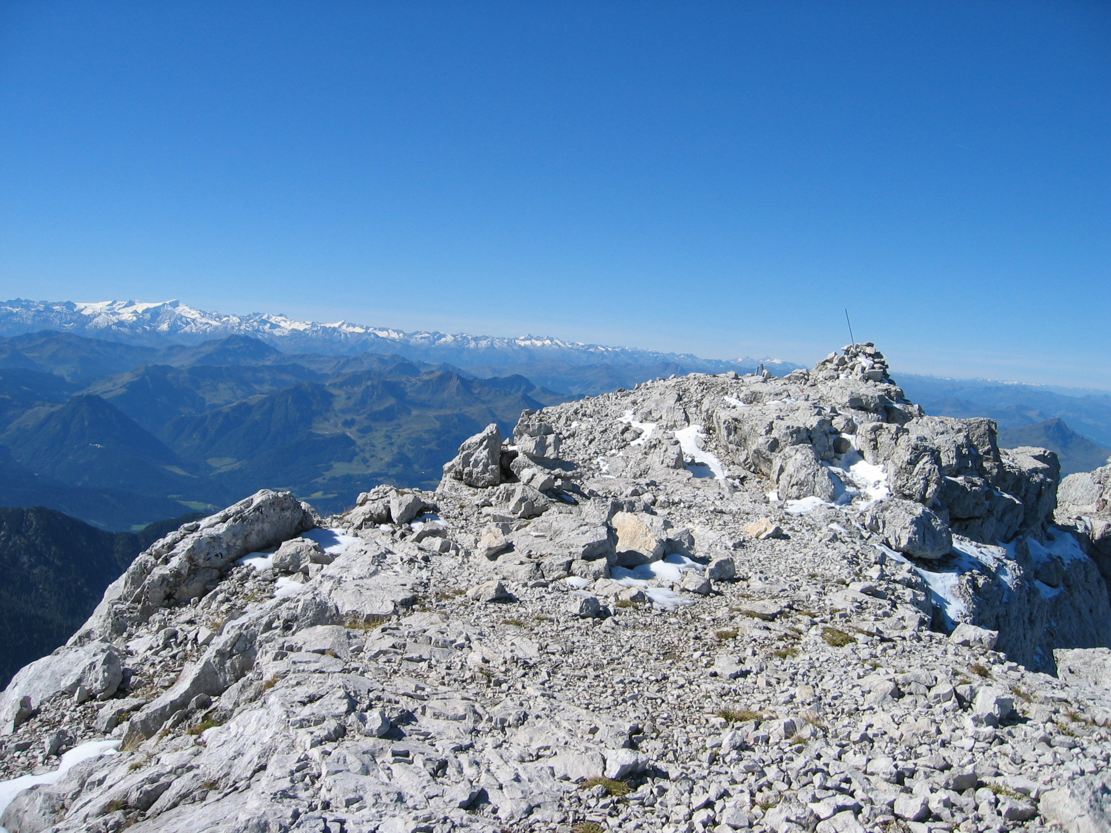 Ochsenhorn-Gipfel vor schiefem Hintergrund mit Gro&szlig;venediger