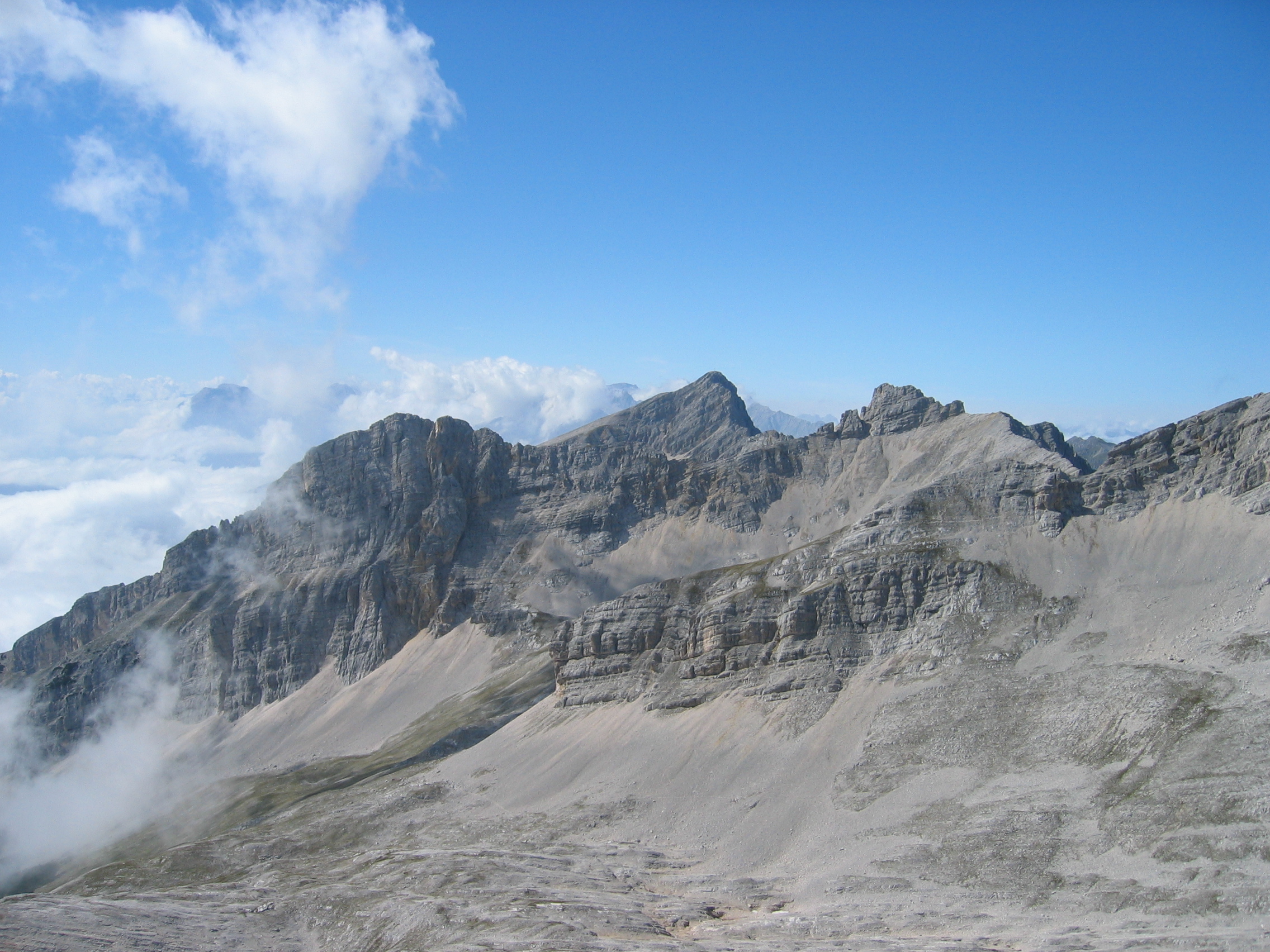 Pleisenspitze (hinten) und Larchetkarspitze