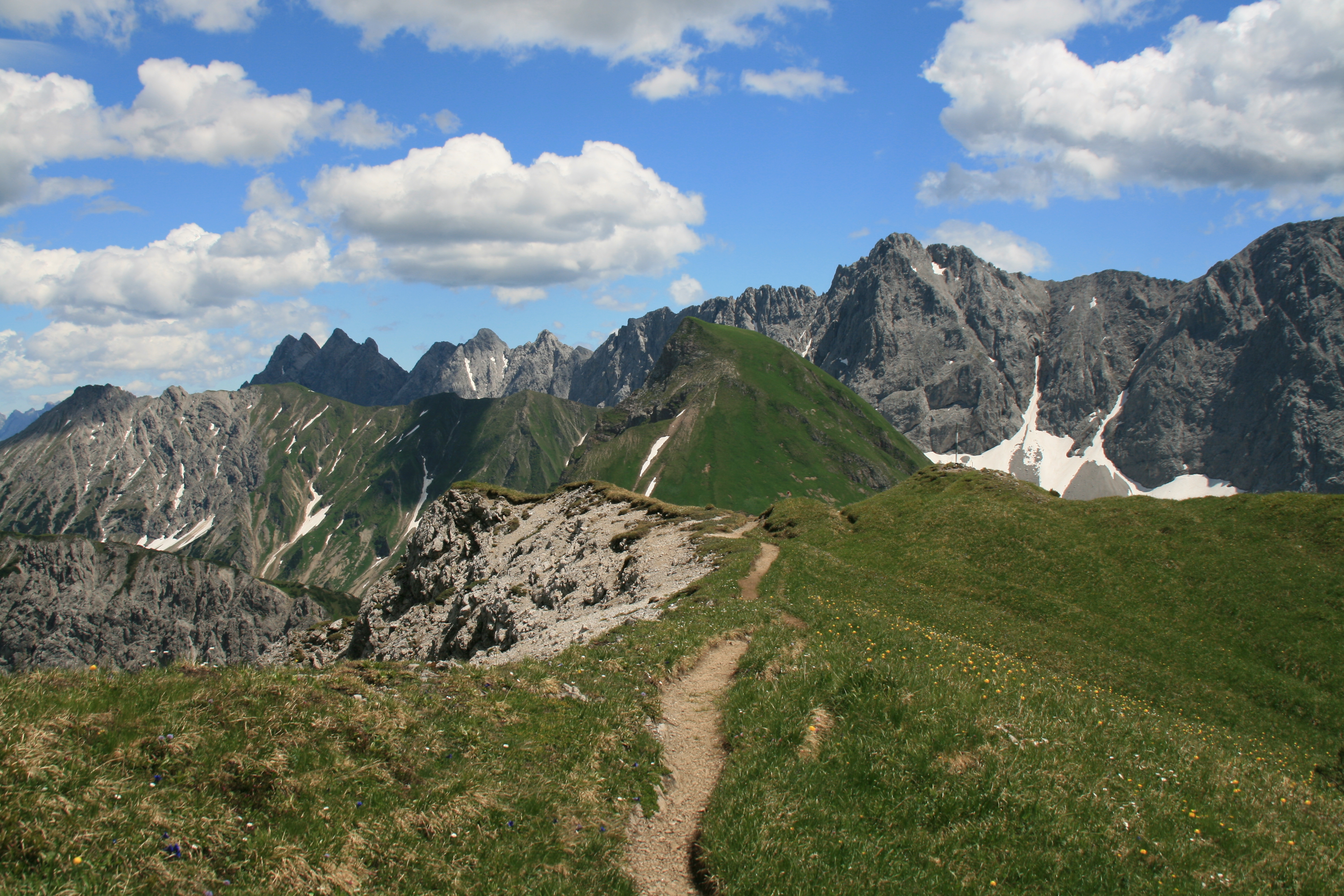 Abstieg mit Blick auf die Heiterwand