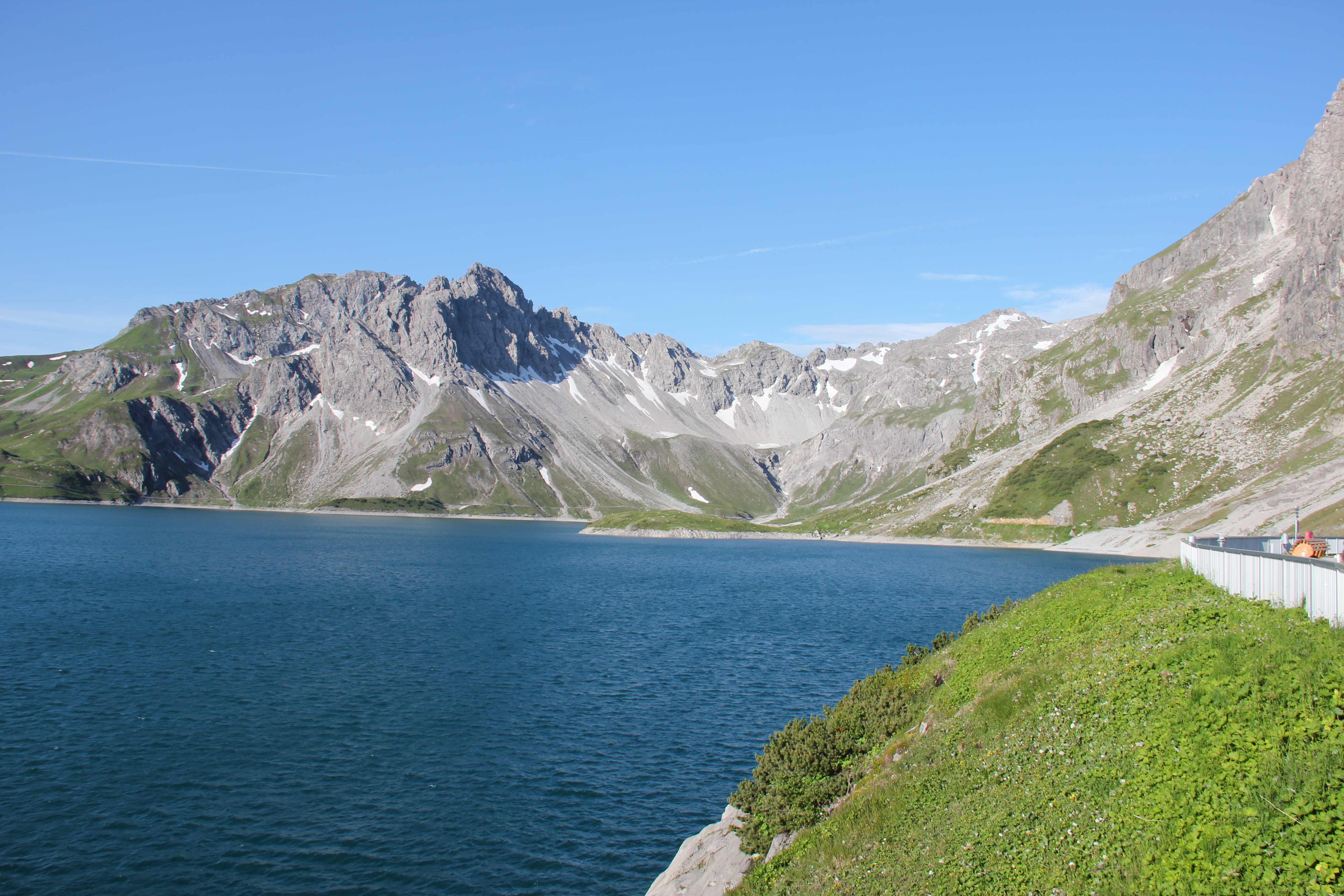 An der Staumauer des L&uuml;nersees